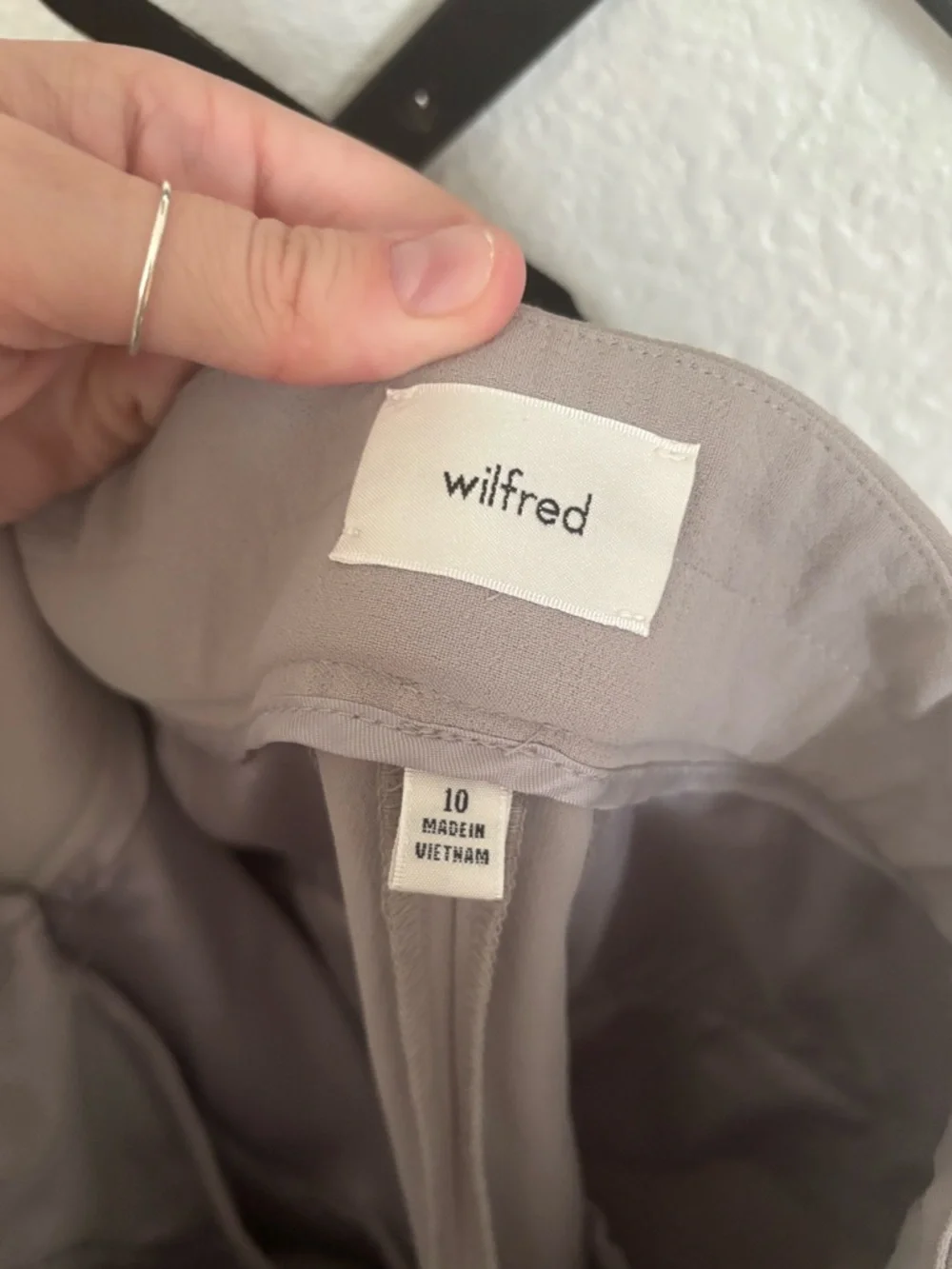 Wilfred Aritzia Limitless Pant Crepette Taupe Greige Wide Leg High Rise 10 - Picture 5 of 6